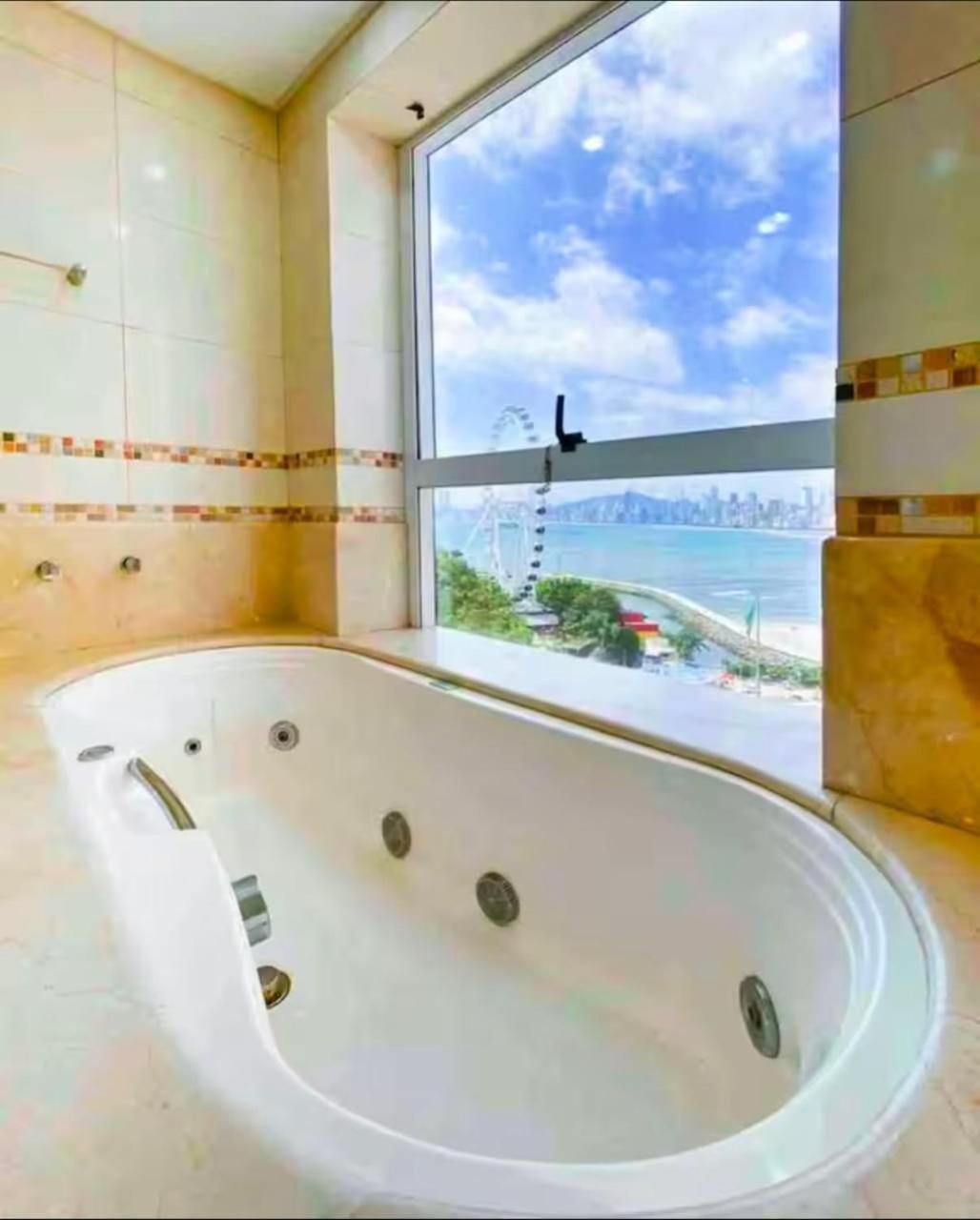 Apto Exclusivo C/ Vista Mar E Roda Gigante Bsd1501 Balneario Camboriu